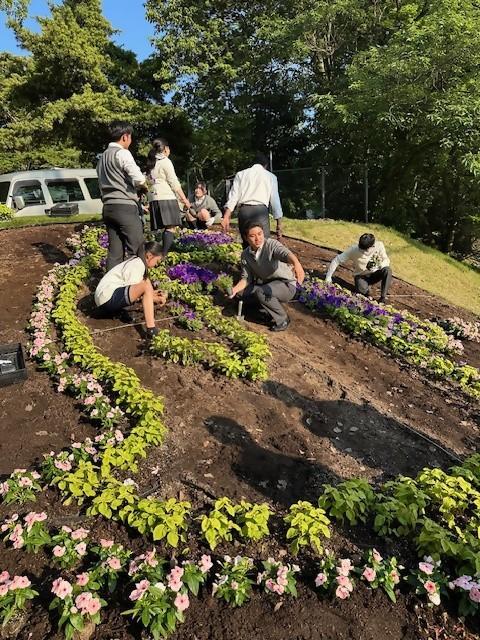動物園西門前の「おもてなし花壇」がペンギンに！の画像5